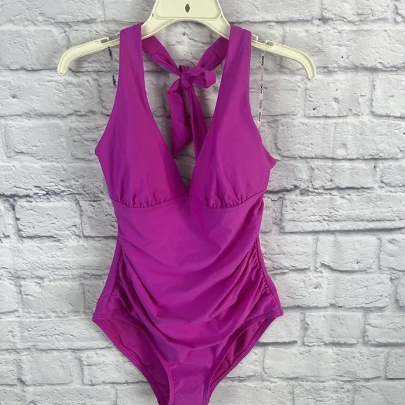 DKNY NWOT One Piece Halter Top Swimsuit Large Beach Swim Summer Cruise Vacation - Picture 3 of 8